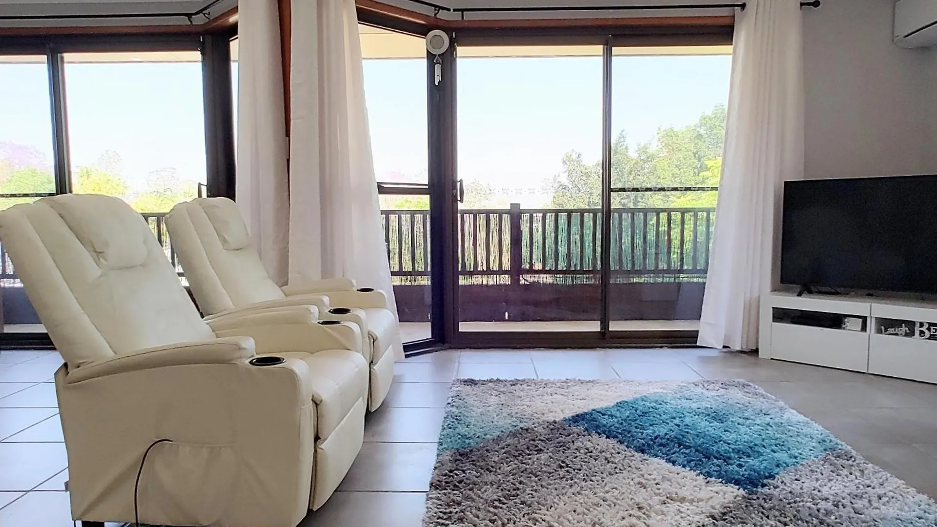 Bed and Breakfast Three Palms Kooralbyn Bed & Breakfast
